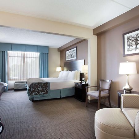 Wingate By Wyndham Garner/Raleigh South Hotel Buitenkant foto