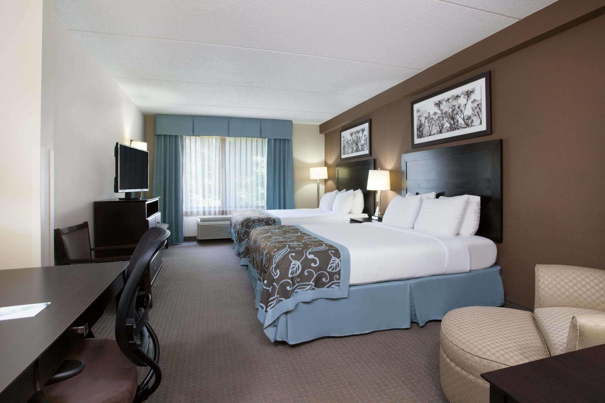 Wingate By Wyndham Garner/Raleigh South Hotel Buitenkant foto